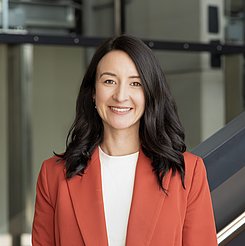 Frau Dr. Lena Radünz
